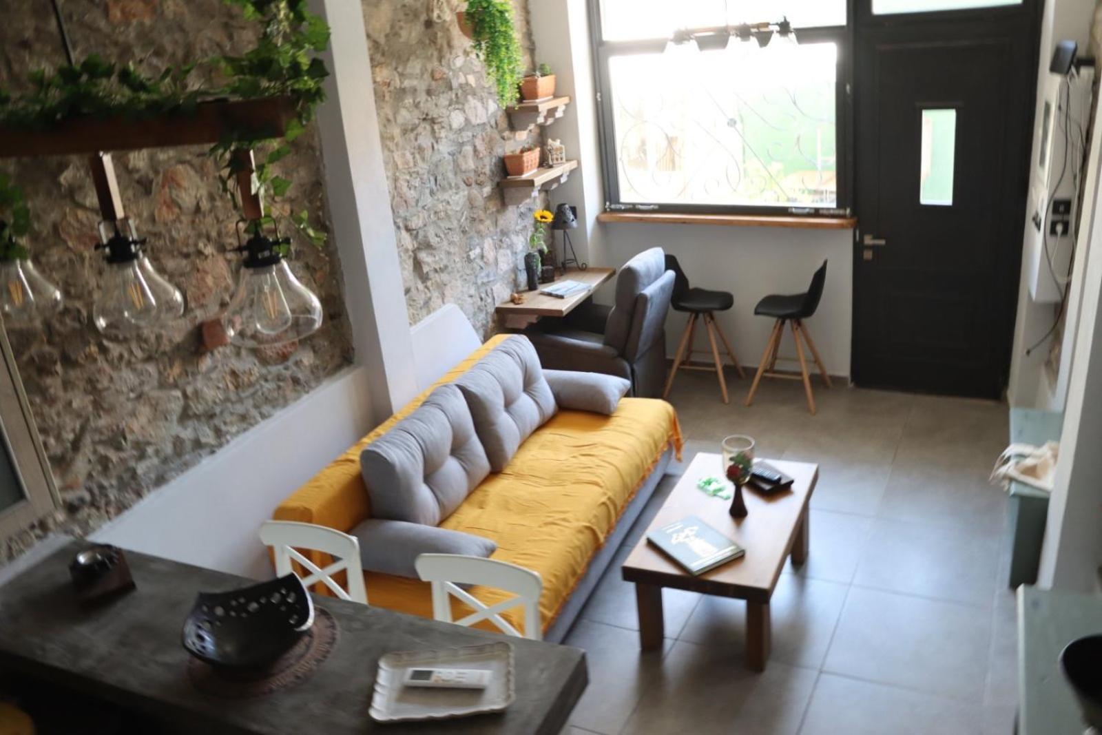 Mine Apartment Mytilíni Exterior foto